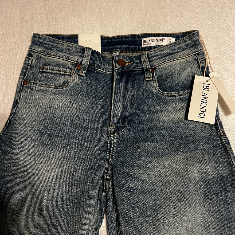 Blank NYC NWT high rise mini flare jeans size 25 - Picture 3 of 9